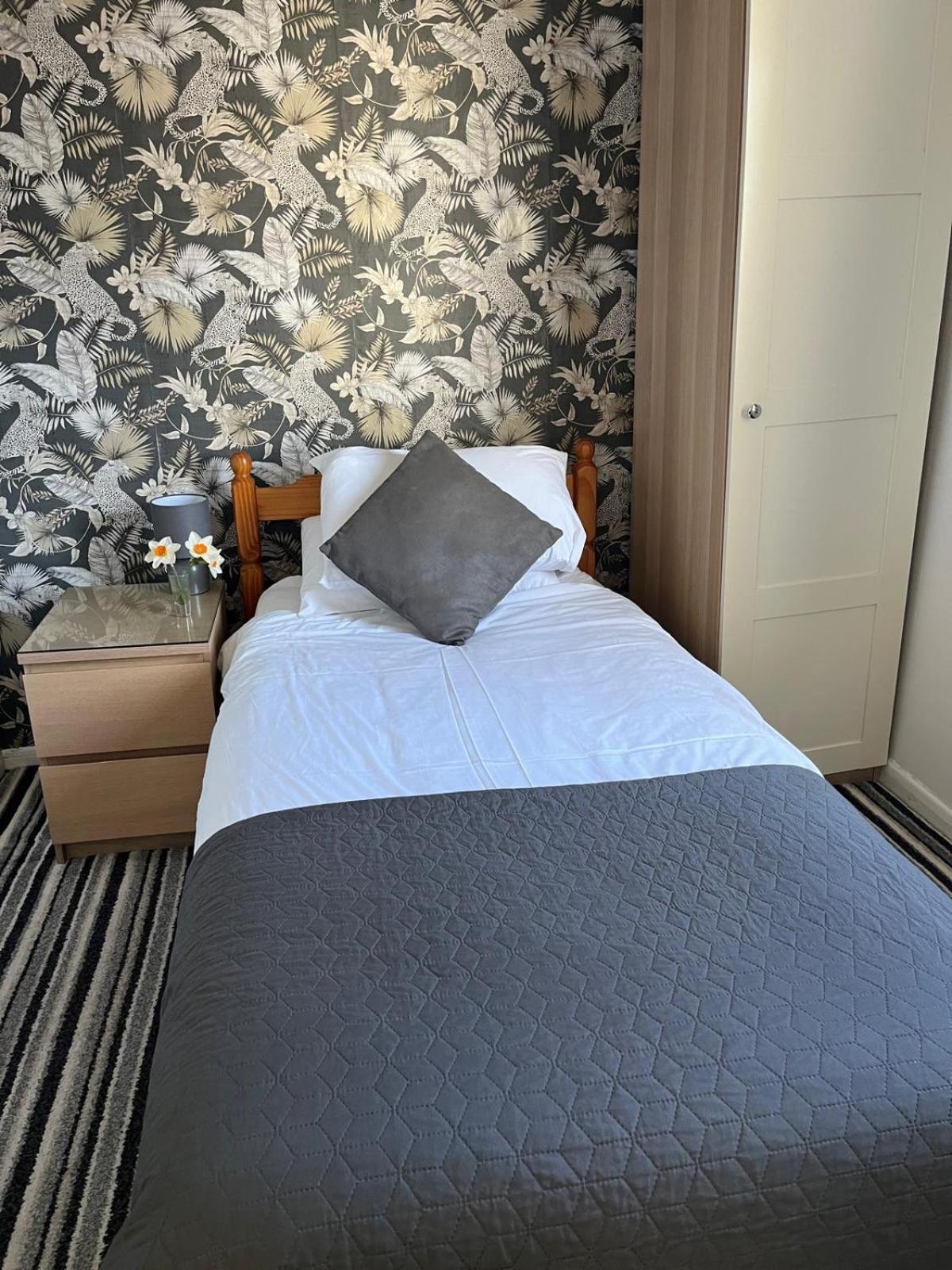 Smugglers Hotel Brixham Dış mekan fotoğraf